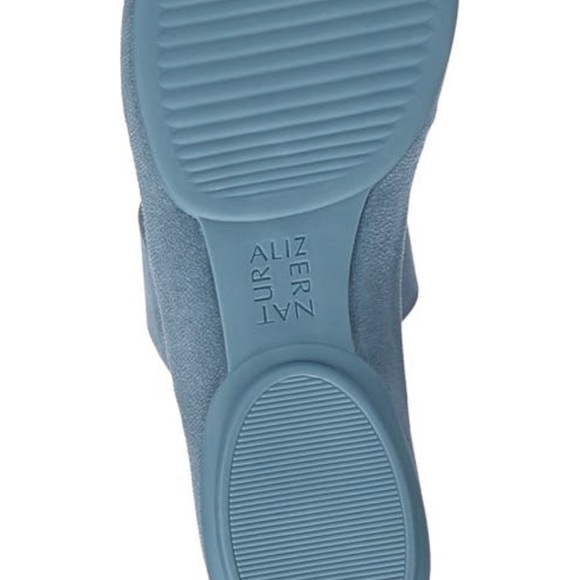 Naturalizer | Summer Blue Leather Sandal Flat - Picture 4 of 6